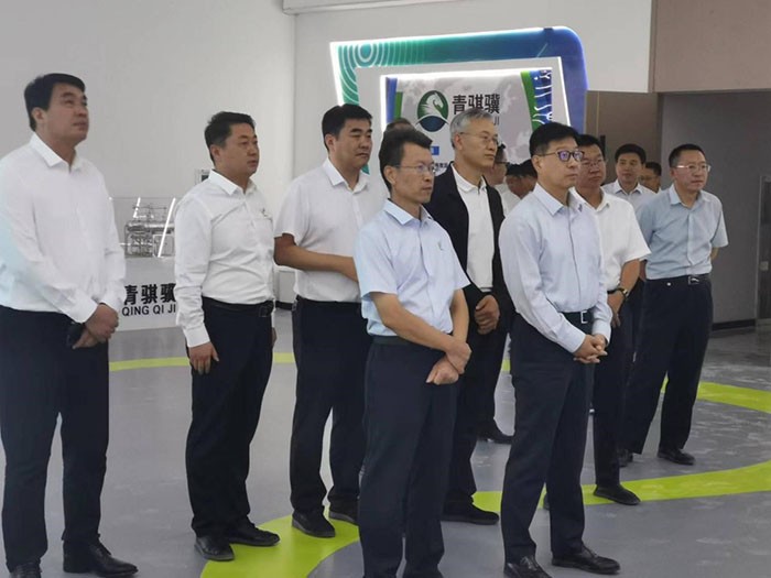 甘肃省副省长张锦刚一行莅临甘肃Z6尊龙调研视察